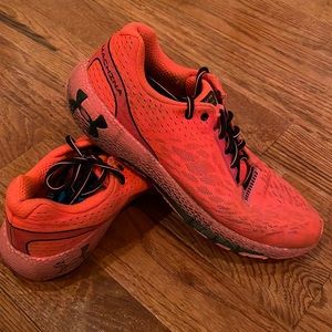 Mens size 12 under armour sneakers.